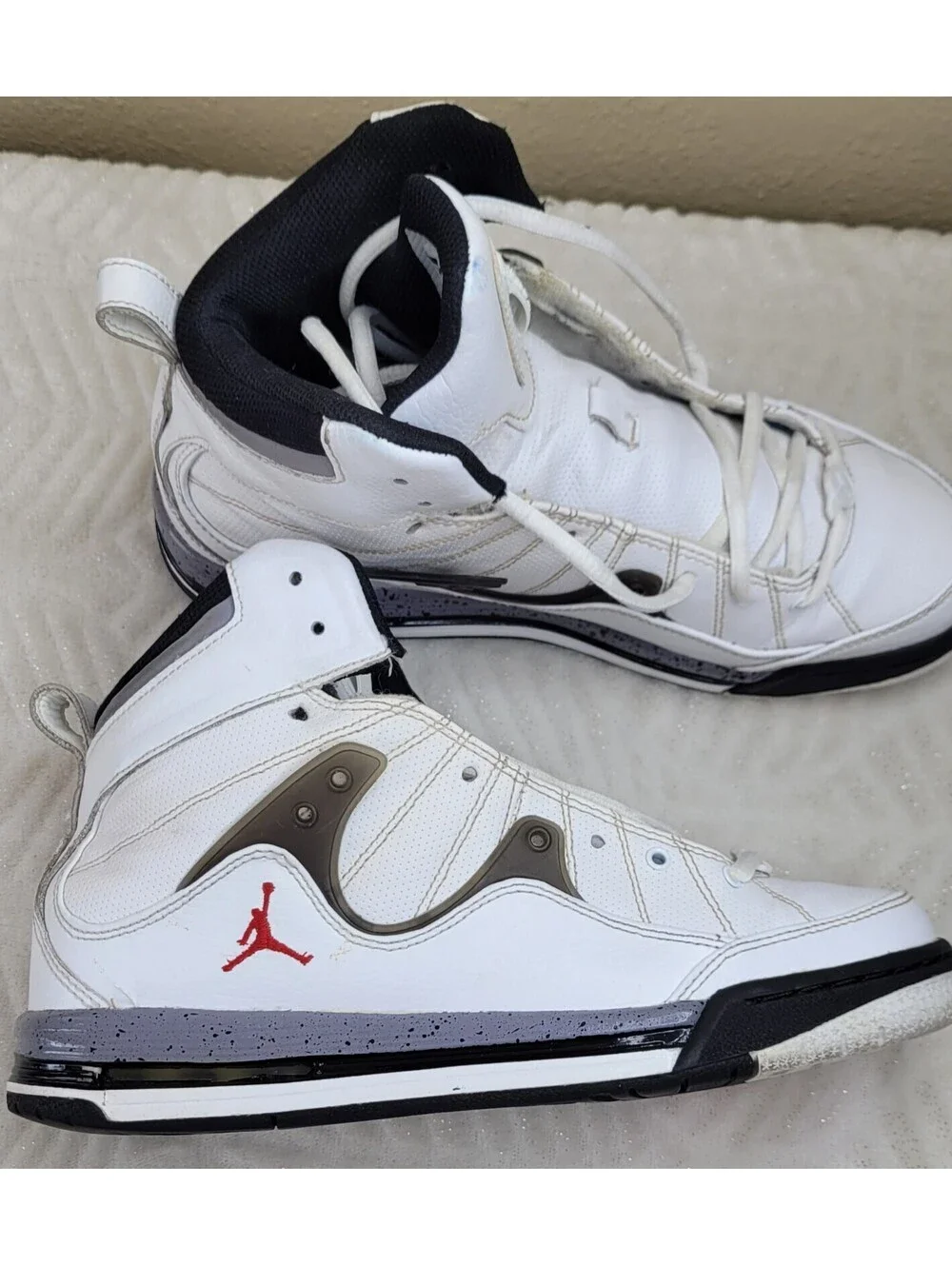 JORDAN Flight TR 97 2011 White cement heel Sneakers Size 7Y men's 6.5-7 Wom 8.5